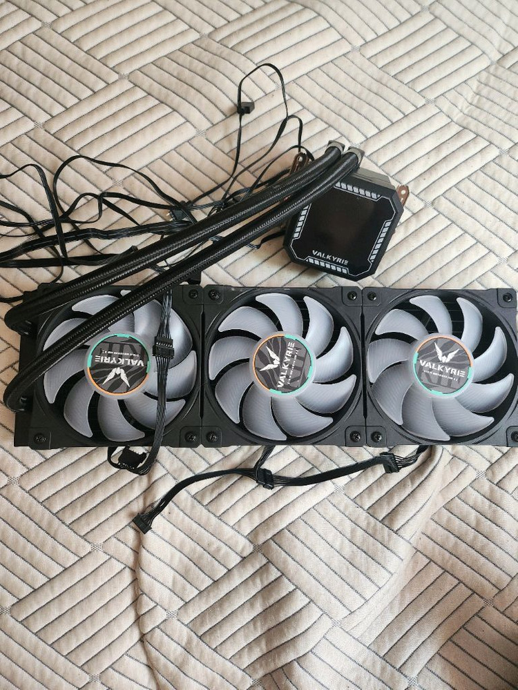 발키리B360 수냉쿨러 판매합니다. 이미지