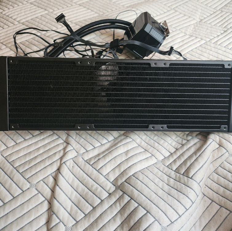 발키리B360 수냉쿨러 판매합니다. 이미지