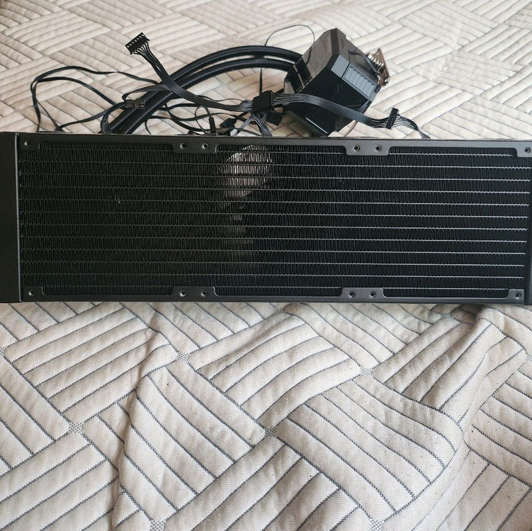 발키리B360 수냉쿨러 판매합니다. 이미지