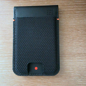 uag 맥세이프 카드케이스 판매합니다. 이미지