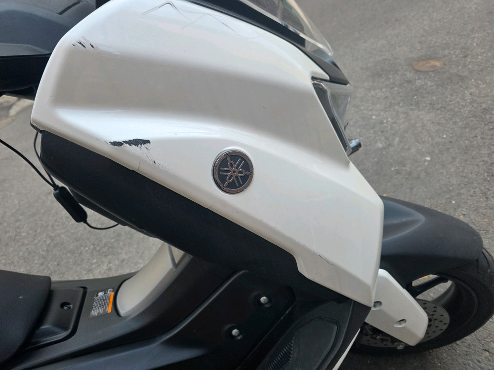 25년식 nmax125 엔맥스125 출퇴근용 1500km 배달풀셋팅 팝니다 이미지