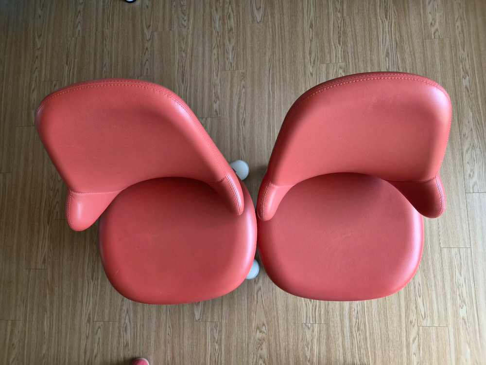 일룸 팅클팝 책상+윙키즈의자 세트 판매합니다. 이미지