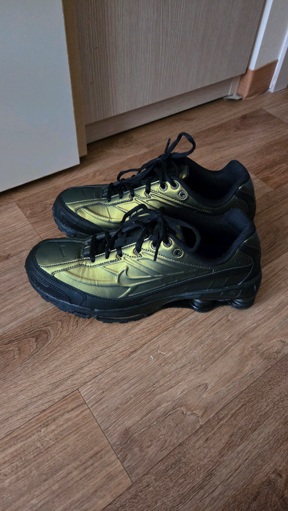 나이키 샥스 라이드 2 블랙 카고 카키 이미지