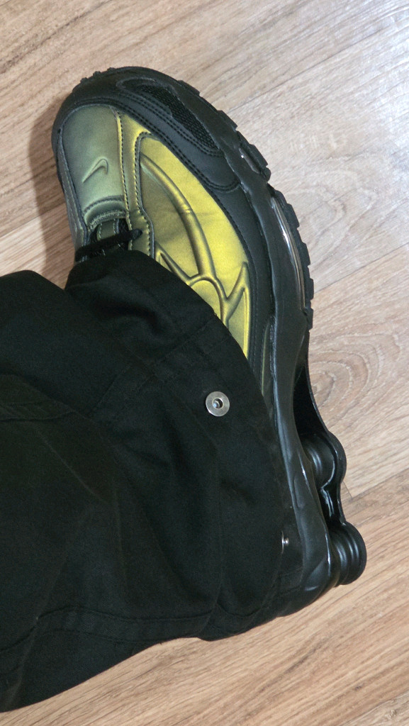 나이키 샥스 라이드 2 블랙 카고 카키 이미지