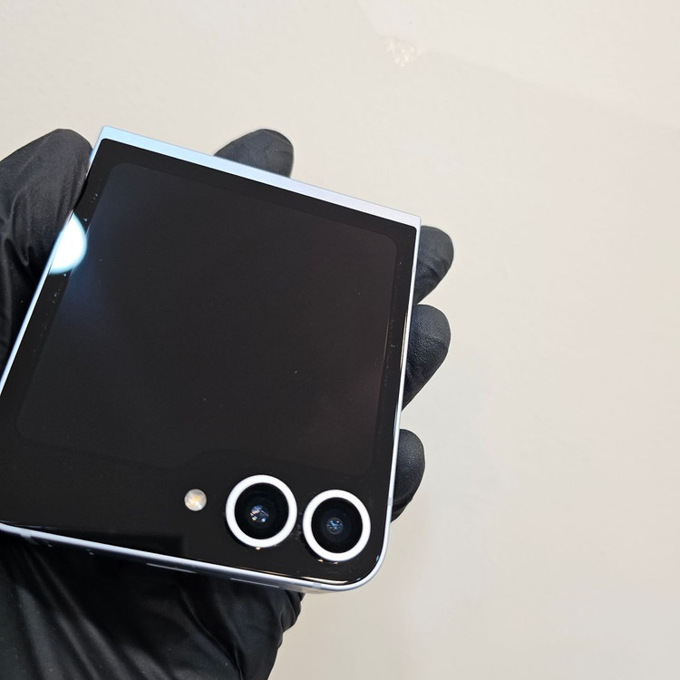 갤럭시Z플립6 256기가 블루 (무잔상) / 0404 이미지