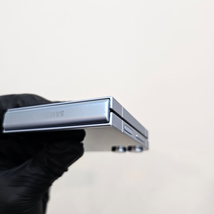 갤럭시Z플립6 256기가 블루 (무잔상) / 0404 이미지