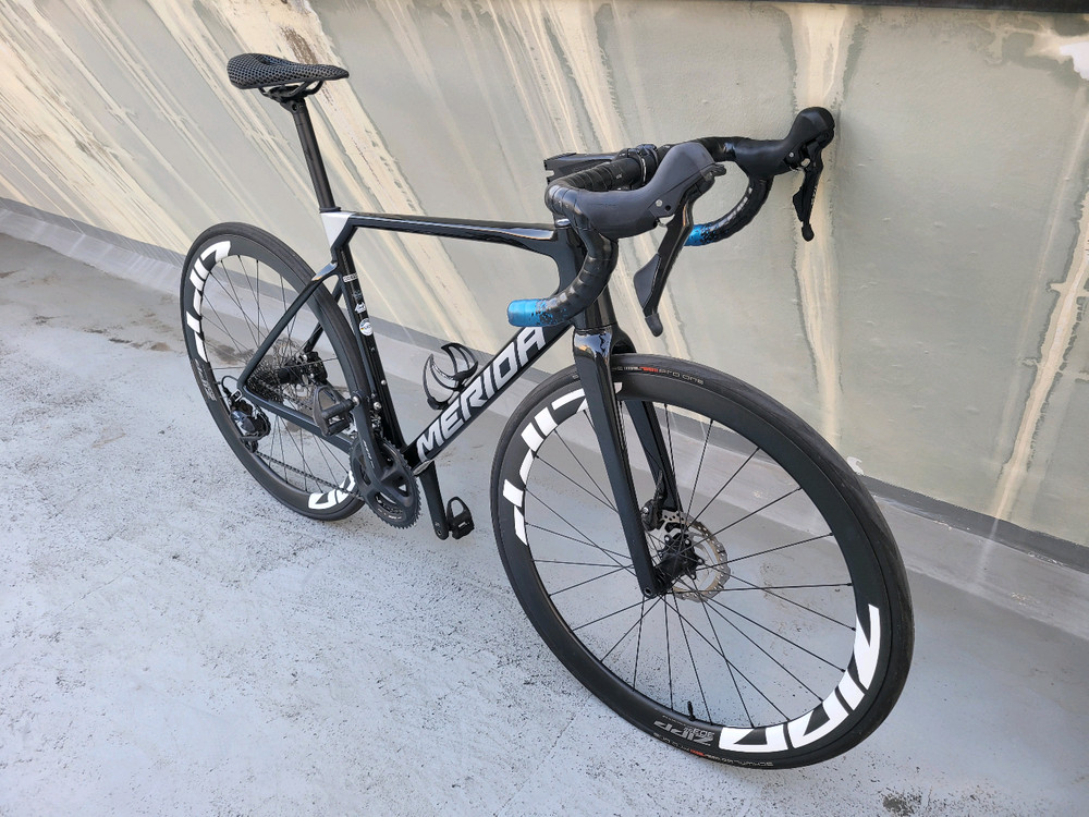 2024년 메리다 스컬트라 4000 로드 + 짚 카본휠셋 이미지