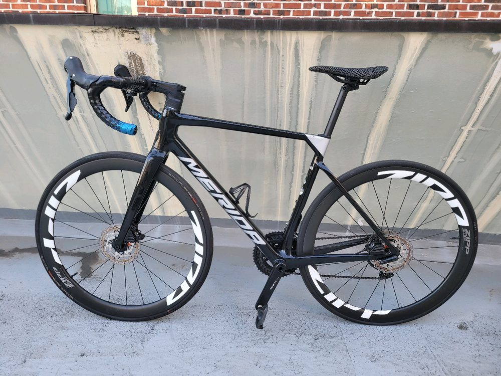 2024년 메리다 스컬트라 4000 로드 + 짚 카본휠셋 이미지