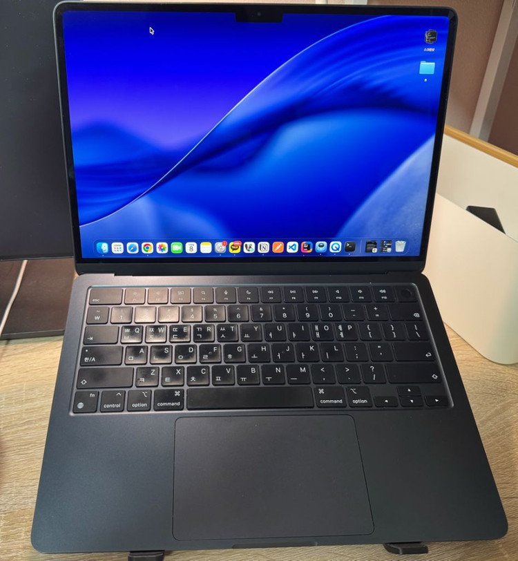 맥북 에어 M2 8GB/256GB 이미지