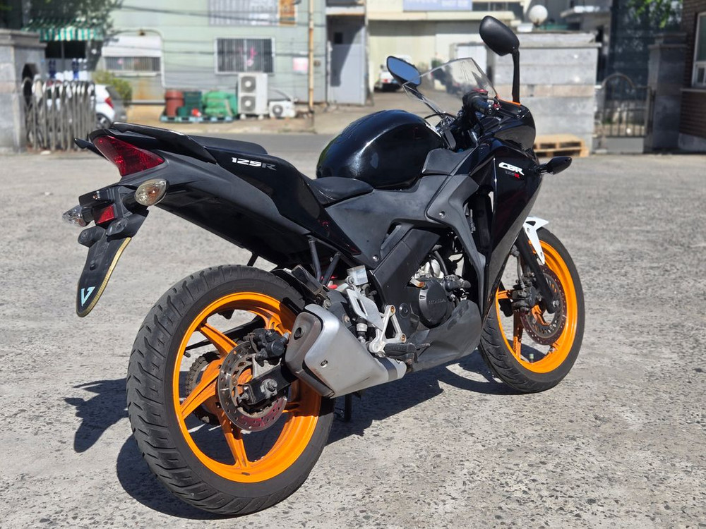 12년식 혼다 CBR 125 판매합니다 이미지