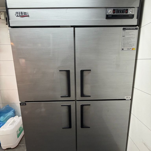 업소용 유니크 4도어(냉동2,냉장2) 냉장고 팝니다~ 이미지