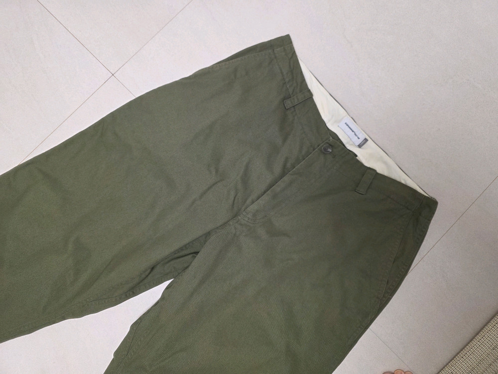 에스피오나지 카키색 면바지 L 이미지