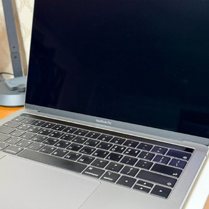 맥북 프로 13인치 (2019)(램 16gb, ssd 512gb) 이미지