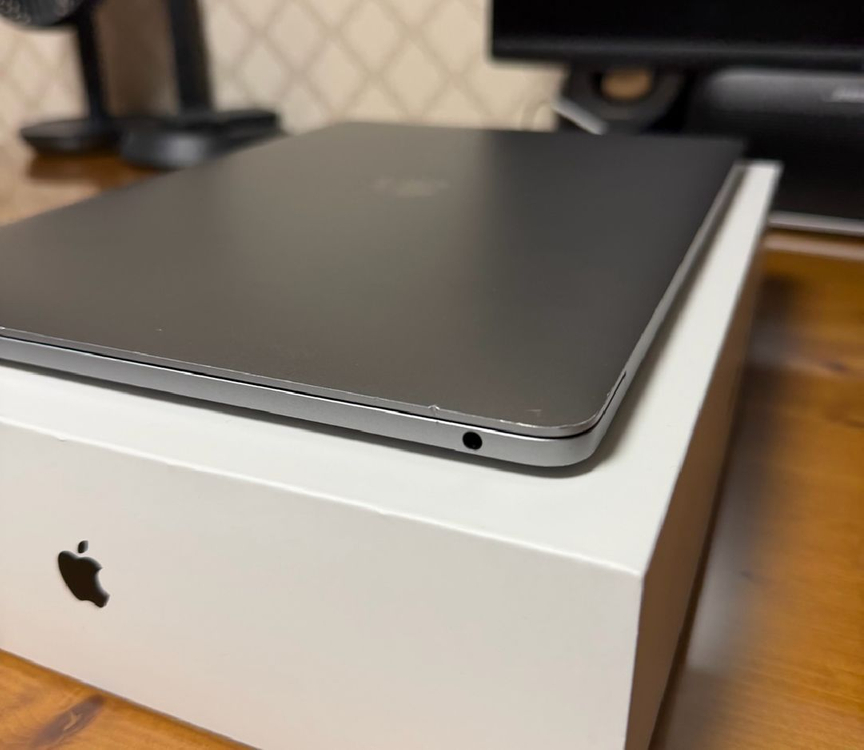 맥북 프로 13인치 (2019)(램 16gb, ssd 512gb) 이미지