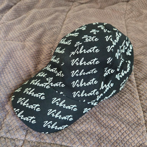 바이브레이트 모자 이미지