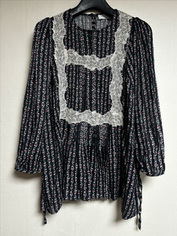 산드로 보헤미안 레이스 블라우스 이미지