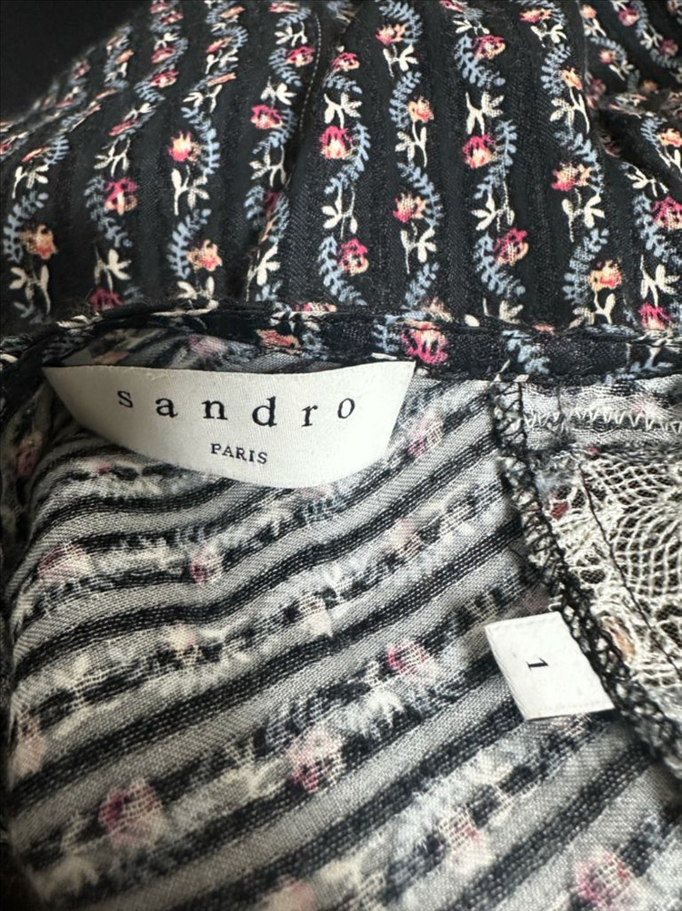 산드로 보헤미안 레이스 블라우스 이미지