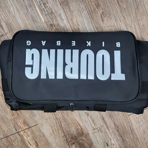 자전거 등 가방 이미지