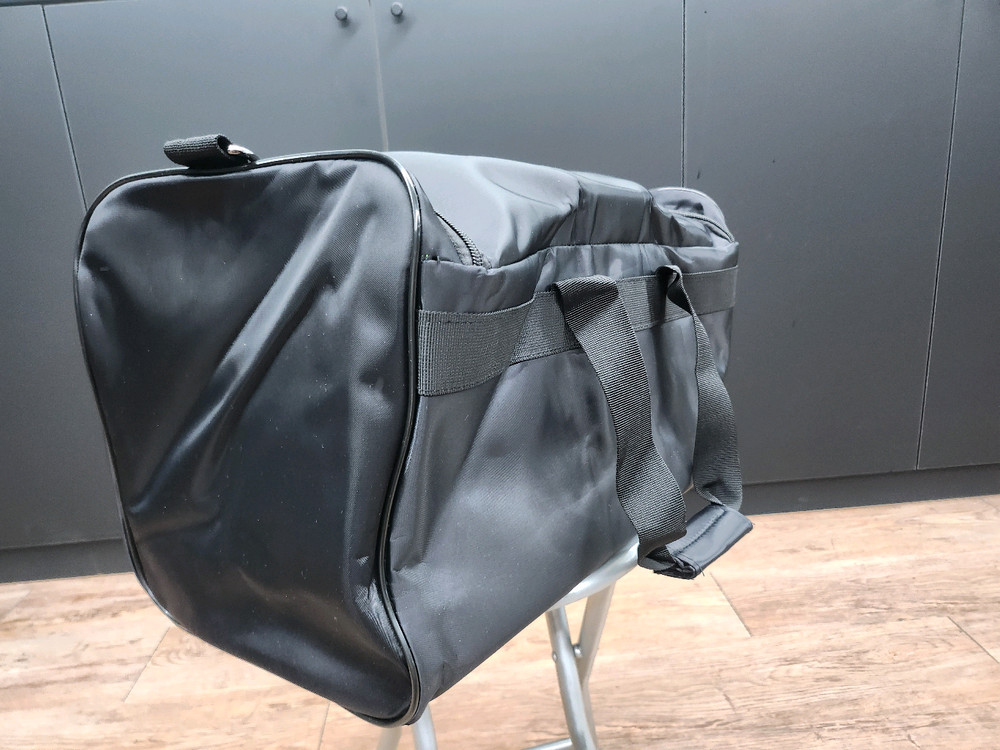 자전거 등 가방 이미지