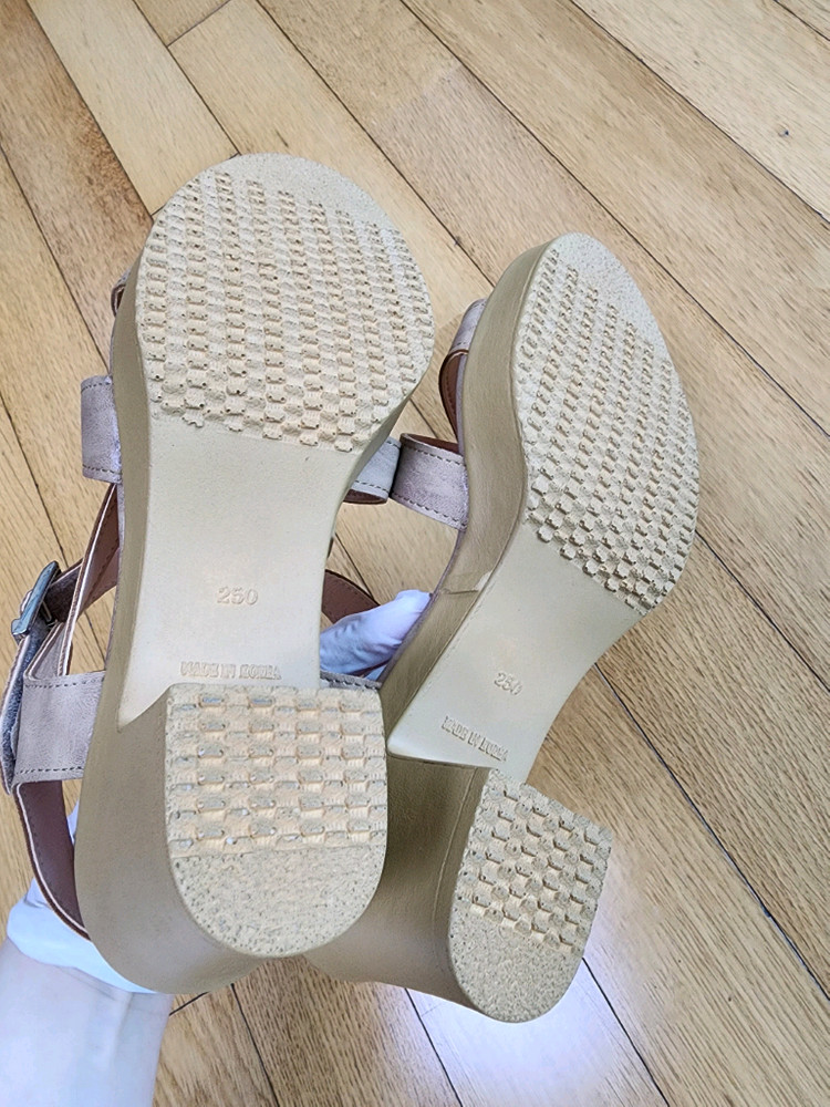 미착용) 6.5cm 여름 스트랩 통굽 샌들 250 이미지