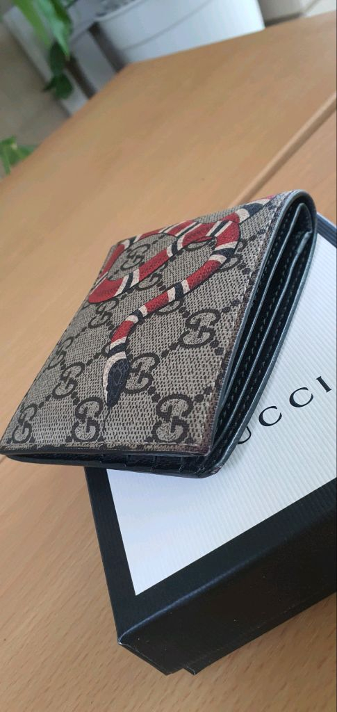 구찌 스네이크 반지갑/지갑 정품A급(감정O)구찌프라다루이비통디올고야드샤넬셀린느보테가생로랑발렌시아가버버리가방 이미지