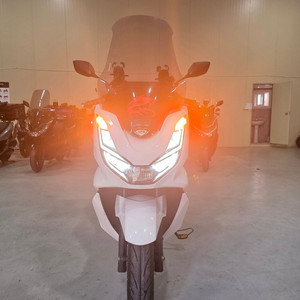 혼다 PCX125abs 23년형 8천km 소모품올교환 점검완료:) 이미지
