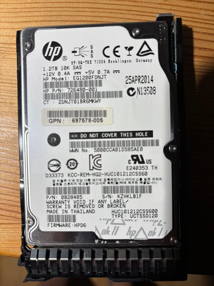 HP 서버 하드디스크 1.2TB HDD (10+1개, 일괄 15만) 2.5인치 SAS 10k 이미지