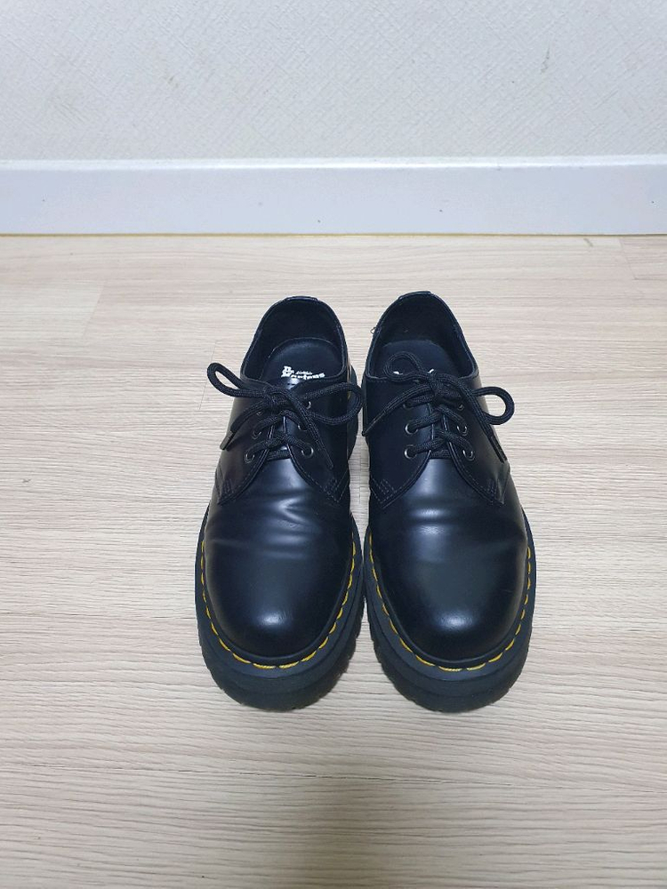 닥터마틴 1461 쿼드 블랙 250 이미지