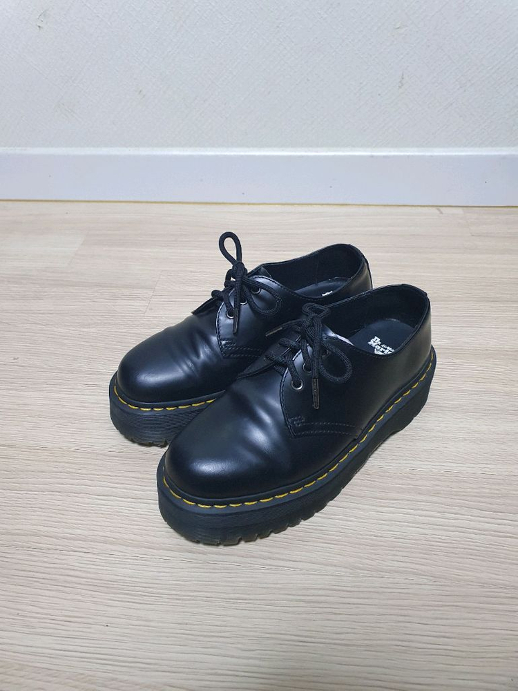 닥터마틴 1461 쿼드 블랙 250 이미지