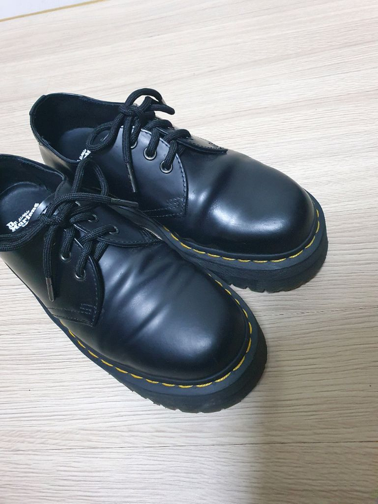 닥터마틴 1461 쿼드 블랙 250 이미지