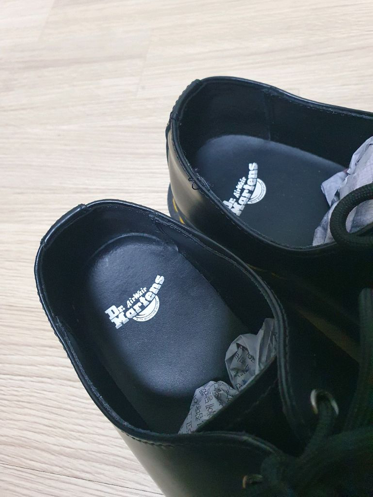 닥터마틴 1461 쿼드 블랙 250 이미지