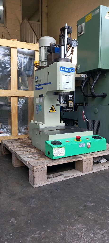 유압프레스 이미지