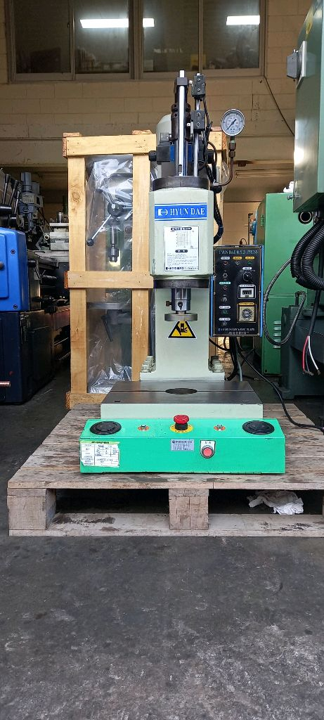 유압프레스 이미지