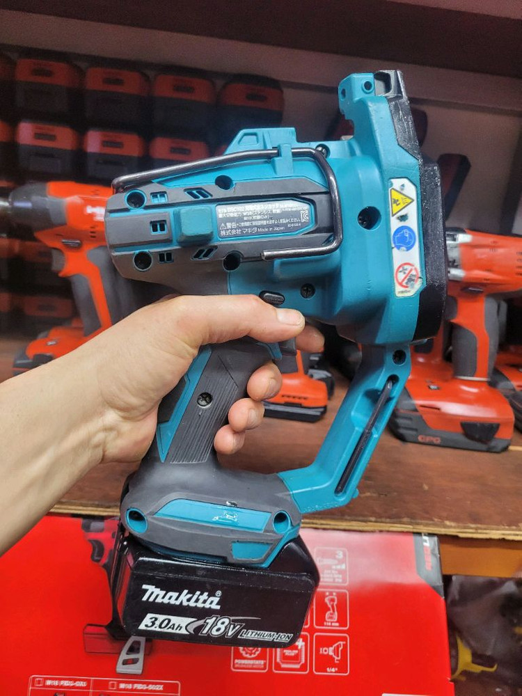 마끼다전산볼트커터기 DSC102 2초컷.브러쉬리스 전산볼트절단기 S급 이미지