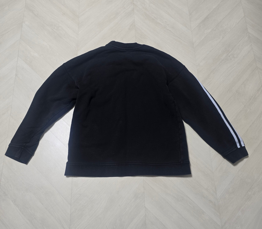 아디다스 맨투맨 XL 판매합니다. 이미지