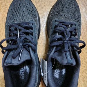 브룩스 아드레날린 GTS24 블랙 이미지