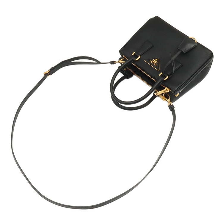 프라다 블랙 사피아노 럭스 금장 레터링 로고 갤러리아 미니 2WAY (내장칩) / 1BA906 이미지