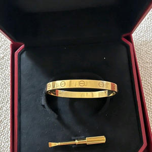 까르띠에 러브팔찌 옐로우골드 17호 이미지