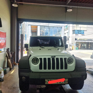 랭글러 루비콘 2.8 2도어 이미지