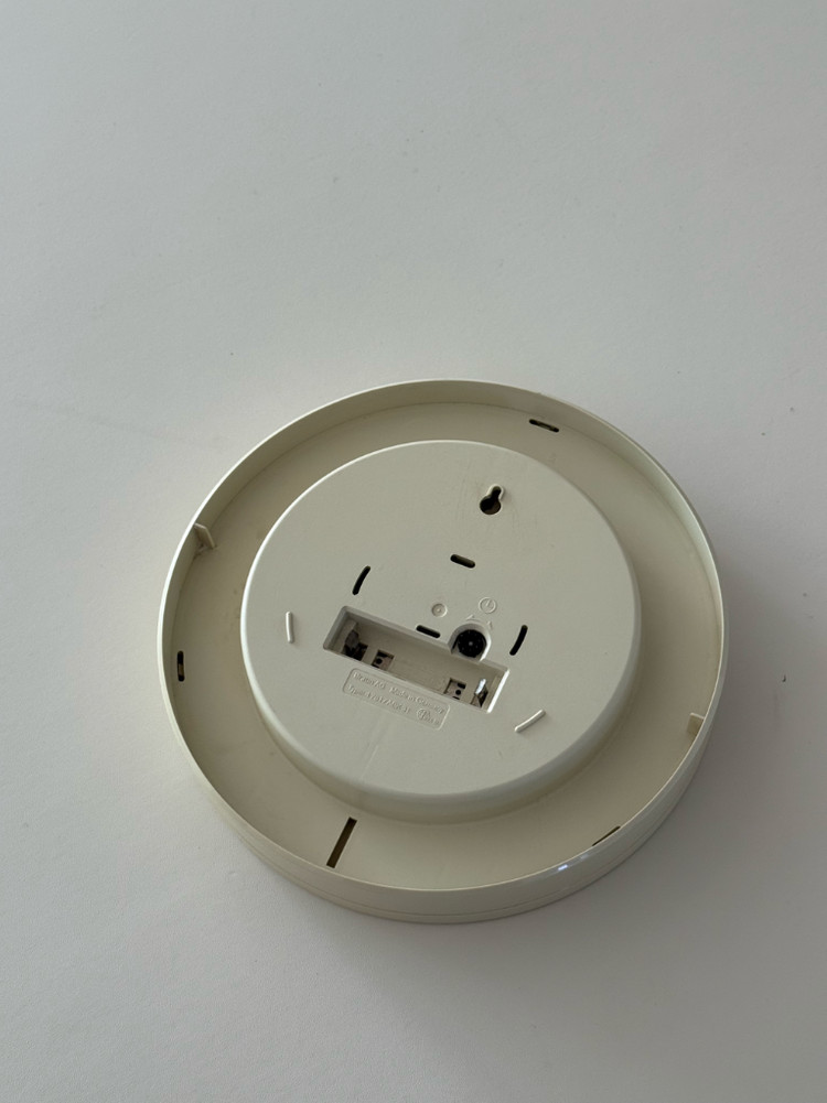 BRAUN 빈티지 벽시계 이미지