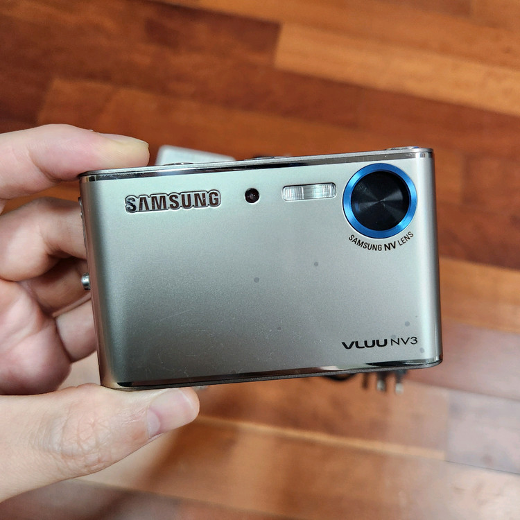 삼성 VLUU NV3 디지털 카메라 빈티지 디카 이미지