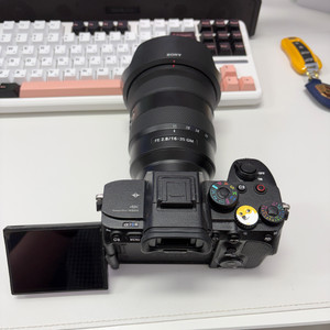 소니 a7s3 미러리스 판매합니다.