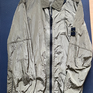 스톤아일랜드패딩 18fw 나일론오버셔츠 XL 사이즈 카키 그린 판매합니다. 교환가능 이미지