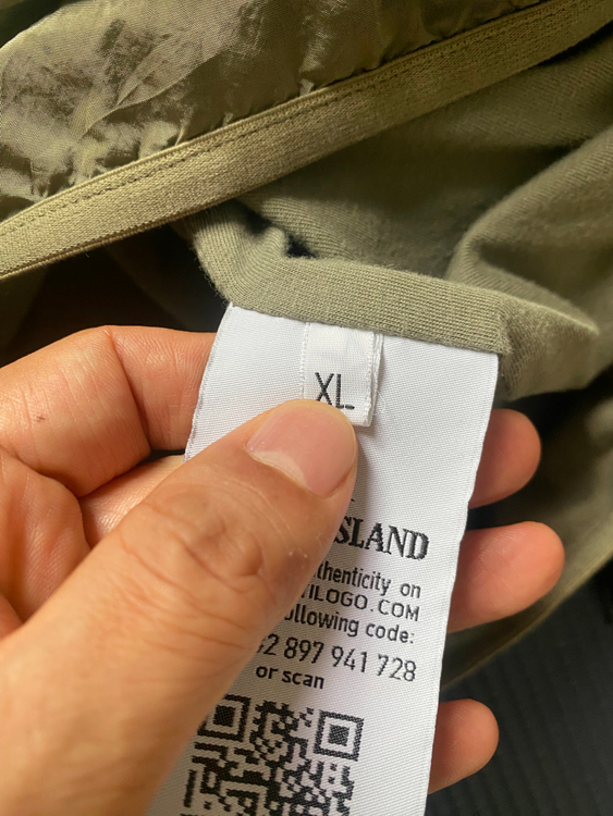 스톤아일랜드패딩 18fw 나일론오버셔츠 XL 사이즈 카키 그린 판매합니다. 교환가능 이미지