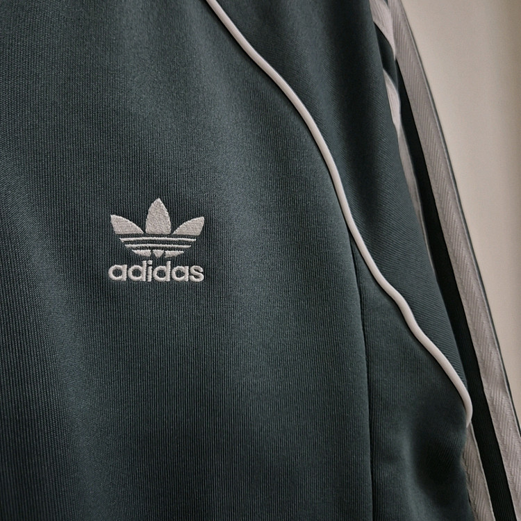 아디다스 슈퍼스타 트랙탑 그레이카키 / 95 이미지