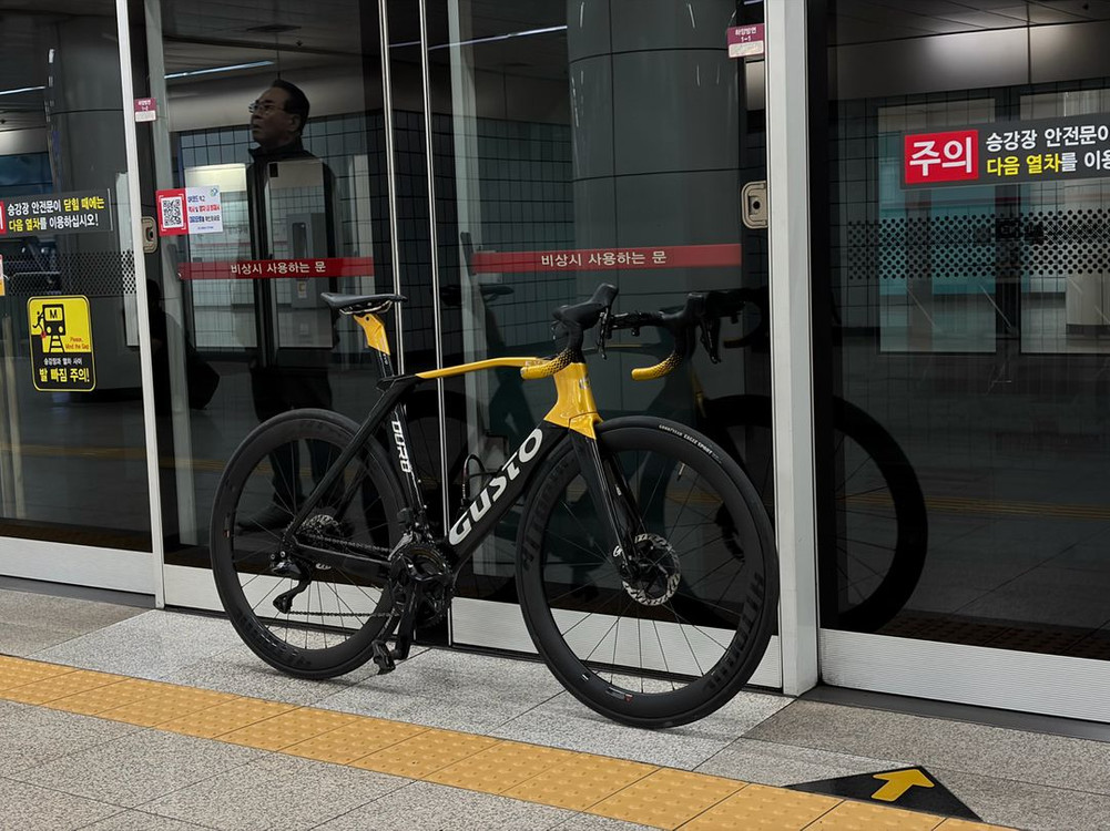 거스토 듀로 105 di2 로드자전거 판매 이미지