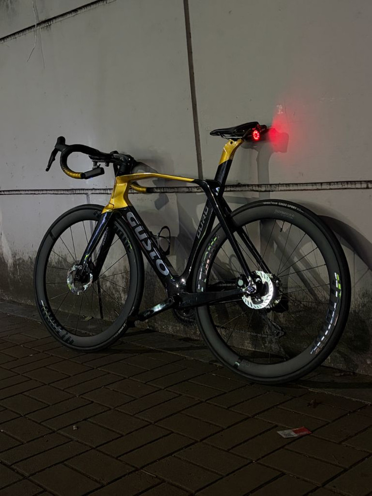 거스토 듀로 105 di2 로드자전거 판매 이미지