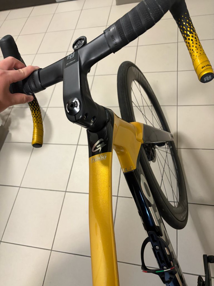 거스토 듀로 105 di2 로드자전거 판매 이미지