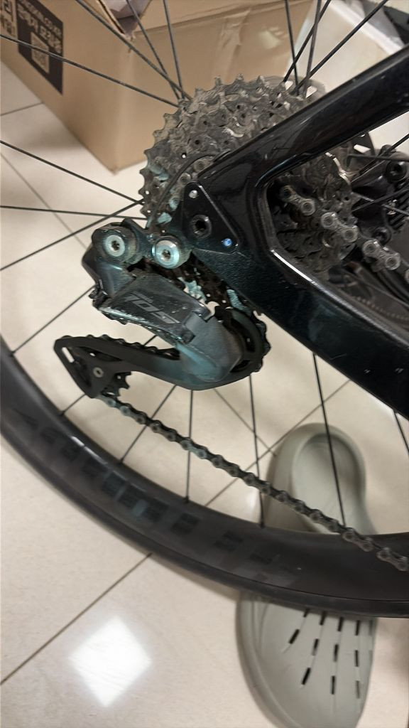 거스토 듀로 105 di2 로드자전거 판매 이미지