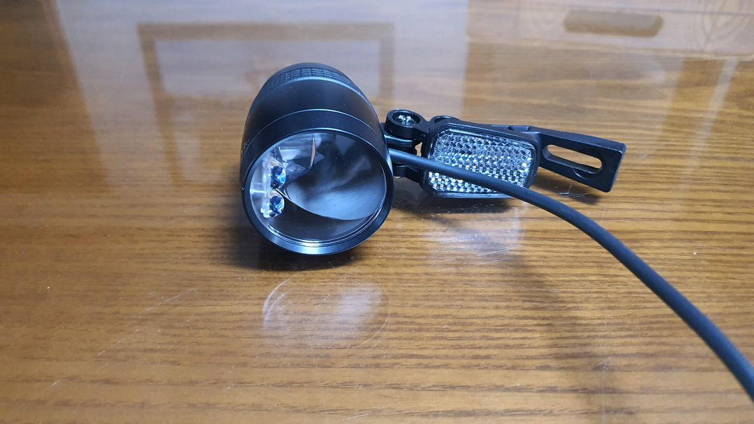 독일제품 부쉬앤밀러 자전거 Led 라이트 전조등 팝니다.. 이미지